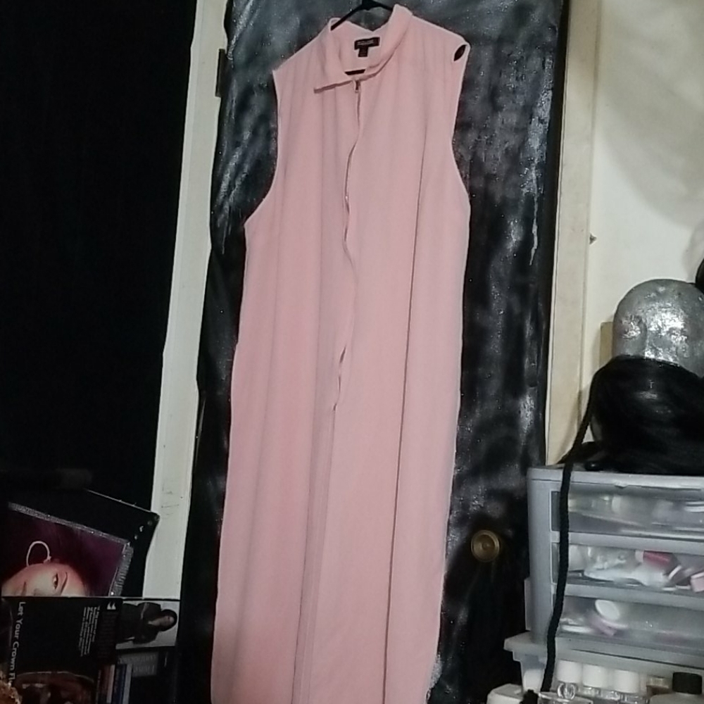 Plus Size sleeveless zipped dress with side splits